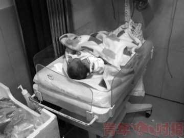 父亲因无法支付手术费遗弃患病男婴