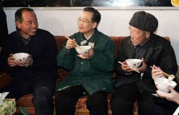 中共领袖们吃过的“工作餐”