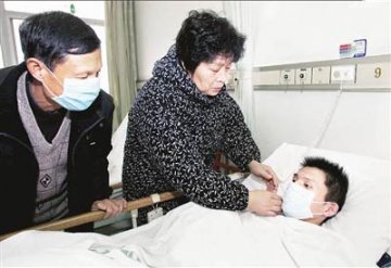 母亲为救子日行10公里减肥续：割肝后顺利出院