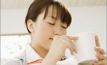 服用胃药 无需刻意多喝水