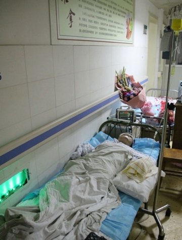 男患者持刀砍伤三名护士 其中一人有身孕