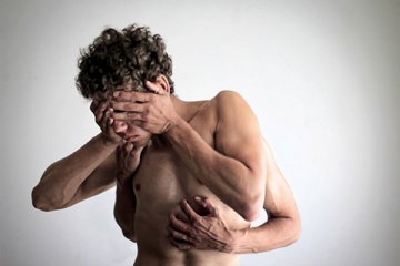 抑郁症患者的超现实自拍
