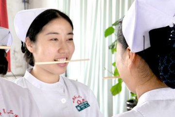 世界微笑日：微笑也保健