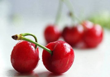 健康指南：秋季润燥养血的7大饮食宝典