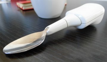 Lifeware：专为帕金森病人打造的智能汤匙