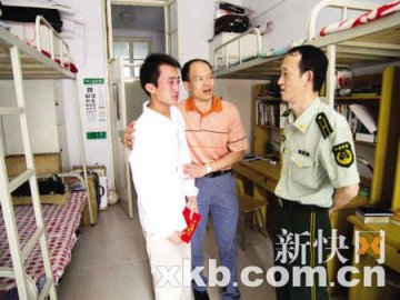 消防兵节衣缩食资助16名贫困生6年