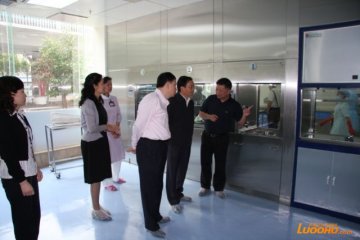 学强书记视察罗湖区人民医院消毒供应中心
