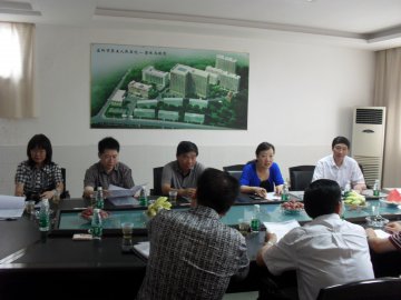 民政部福利司王素英副司长视察益阳市第五人民医院