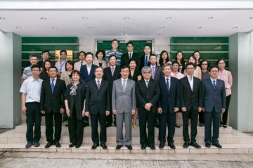 防治爱滋病委员会召开工作会议