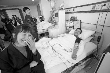 13年献血46次 男子第47次献血捐干细胞救人