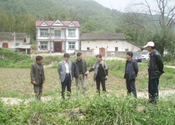 祁门秋浦河畔钉螺螺情回升政府组织灭螺