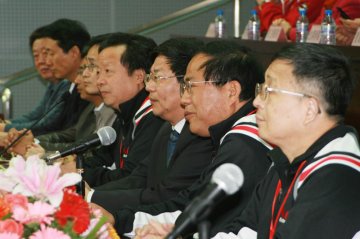 我校首届“院长杯”乒乓球邀请赛圆满闭幕