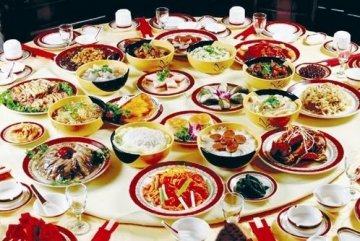 营养师支招：春节家宴吃出健康