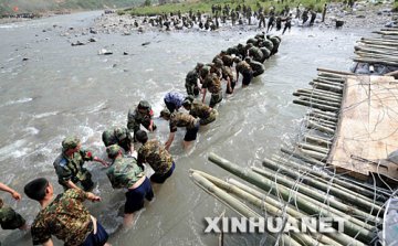 忧患中警醒 灾难中奋起--抗震救灾给我们的启示