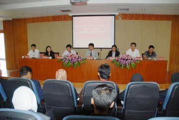 马来西亚马六甲州大学生交流访问团访问我校