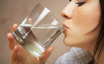 1.淡盐水有些人不能喝