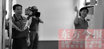 扔飞镖 打太极 航天员这样健身