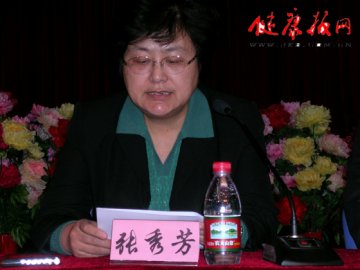 北京专家为孤残儿童体检 春节后将择期为其手术