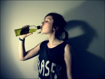 养生警惕：7类人切记不能喝酒 小心命丧酒中