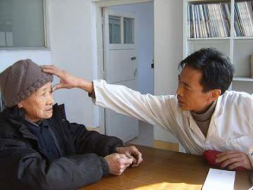 河北村医对话温家宝16分钟 为两会献计策