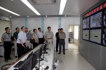尹力副部长在中国疾控中心调研指导疾病预防控制信息化建设工作