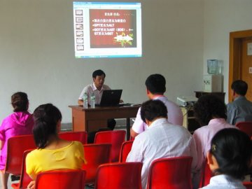 市人民医院为我市农村医疗卫生技术人员进行专业技术培训