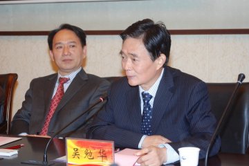 香港直接资助学校议会代表团访问我校