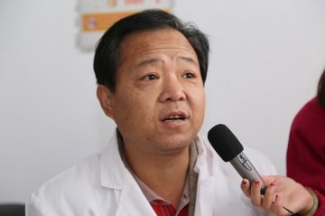 寻找身边的好医生系列报道之十八：心系百姓健康 爱心回馈社会