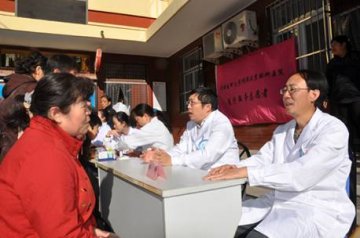 服务百姓健康行动--走进玉带路社区