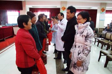 河北六院新春特殊礼物送给老年人