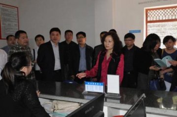 徐华副司长赴湖南、四川开展重特大疾病医疗救助创新发展重点调研