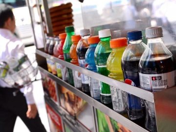 纽约欲禁售大包装含糖饮料以对抗肥胖症
