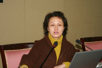 我校举办“坚持和落实科学发展观”报告会