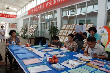 卫生部基层医改调研组调研甘肃敦煌医改