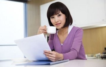 中医提示办公族久坐易伤肝