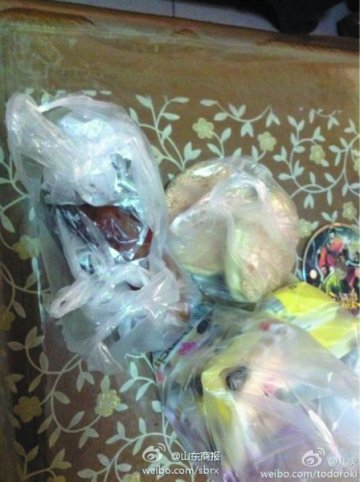 买顿饭用6个塑料袋引热议 网友称