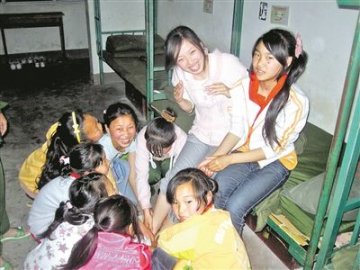 学生恳求救救23岁癌症晚期女支教老师