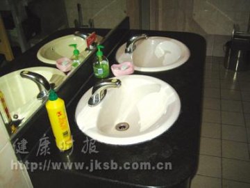 北京大医院卫生间不卫生