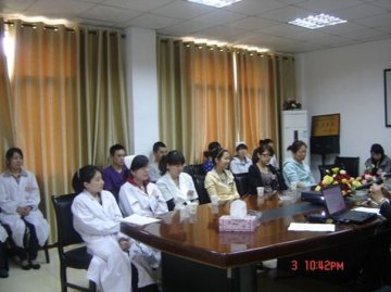 市六医院团委召开团代会暨五四表彰庆祝大会