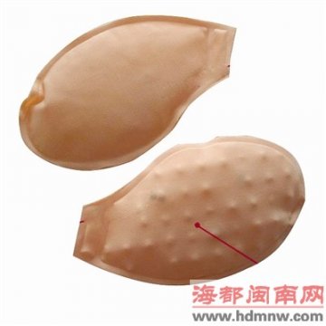 女童误食精油致肺部糜烂 高烧数日未脱险