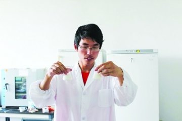 大学生自制皮革老酸奶