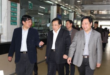 古新功副局长带队考核县级公立医院综合改革试点工作