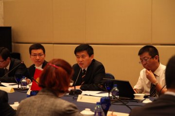 王国强、于文明会见吉尔吉斯斯坦访华代表团