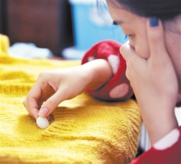 樟脑丸长期使用有致癌风险 老人儿童不宜使用