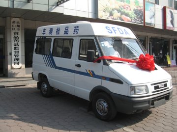 萧山局购置的药品快速检测车正式投入运行