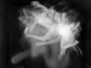 睡眠中夫妻的迷人定格照