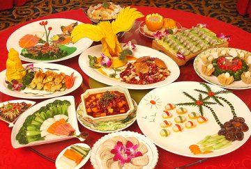管住嘴！8食物吃多毁尽女人容颜