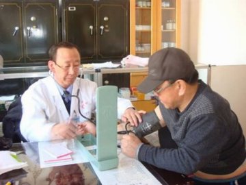 开设农村医疗门诊部 促进和谐新农村建设