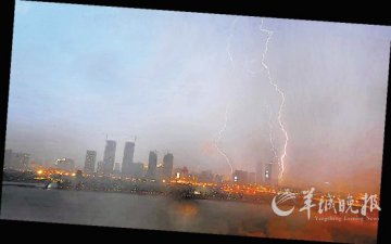 进入夏季雷雨常来袭 夏日雷雨季三类人做好应对