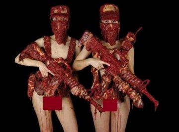 胆小慎入！用生肉做的衣服